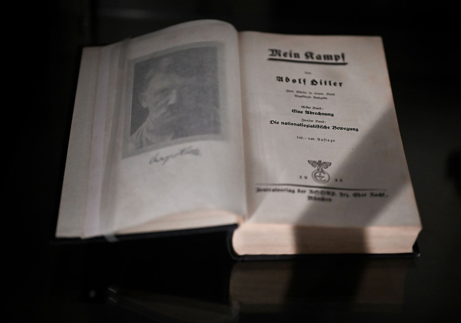 Propaganda nazi contra la población judía