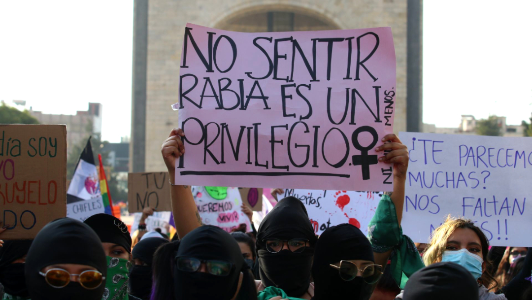 foto-de-la-marcha-del-25n-contra-la-erradicacion-de-la-violencia-contra-la-mujer-cuartoscurocom-graciela-gomez